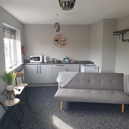 Happy Airfield Studio Sandtoft Bagian luar foto